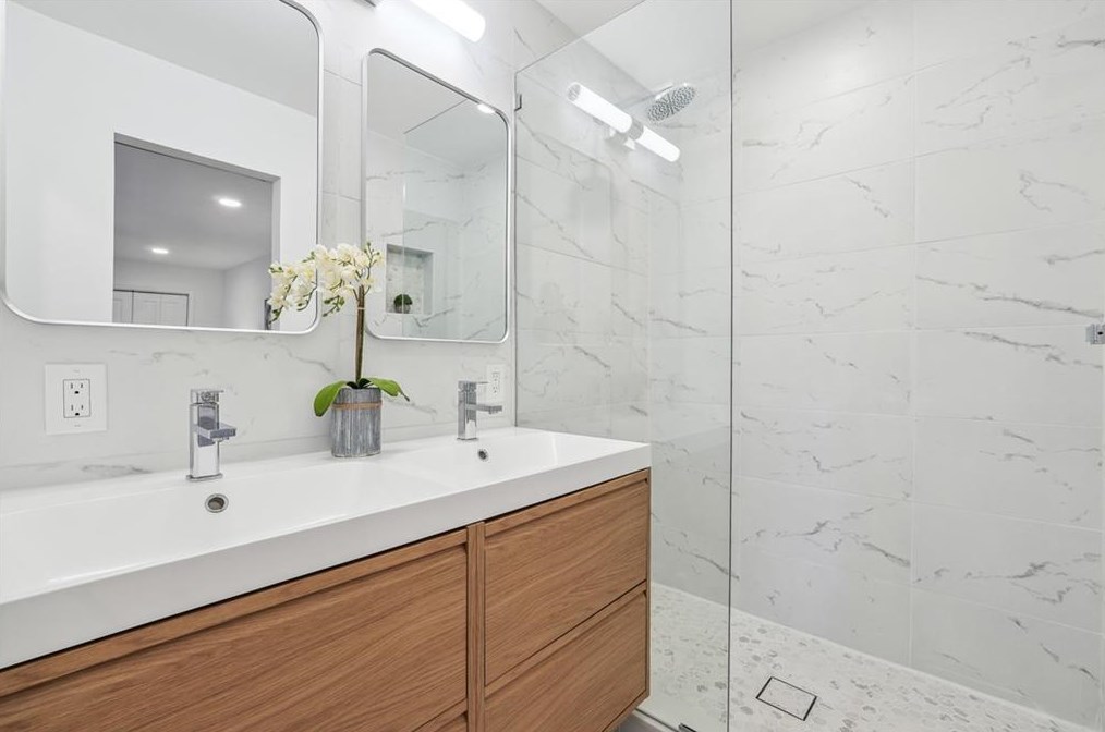 4089 Adrian St, Tucker GA  30084-4405 exterior