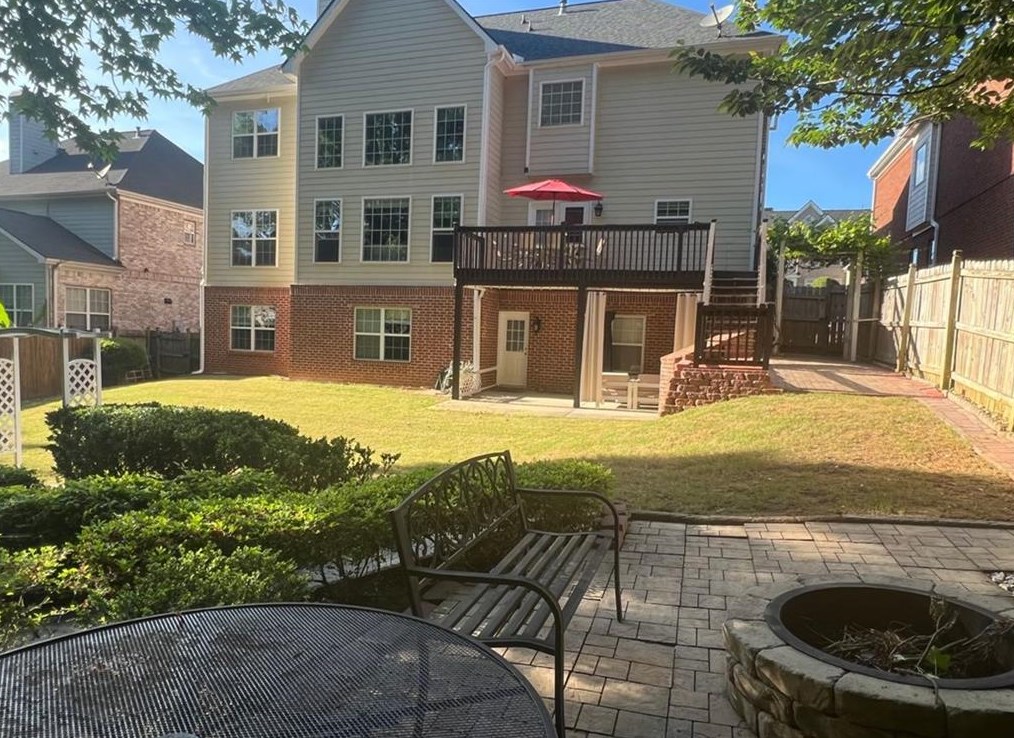 7190 Belcrest Dr, Duluth GA 30097-1599 exterior