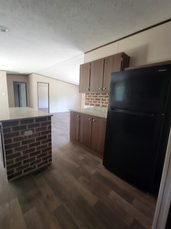 121 Lndg Dr, Calhoun GA 30701-8345 exterior