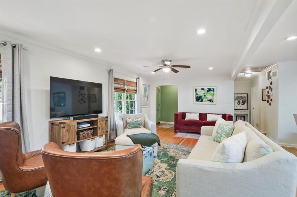 2502 Asbury Ct, Decatur GA  30033-3700 exterior