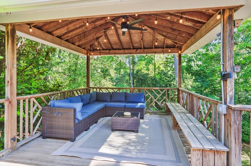 2502 Asbury Ct, Decatur GA  30033-3700 exterior