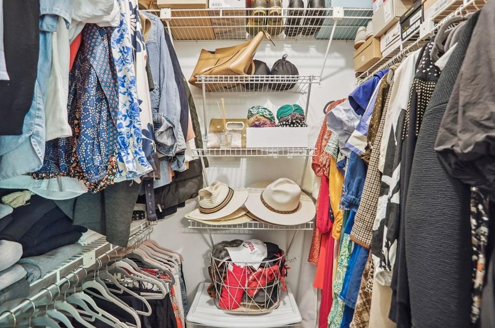 2502 Asbury Ct, Decatur GA  30033-3700 exterior