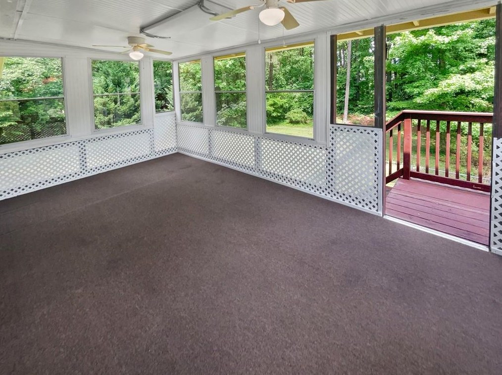 1372 Drayton Wood Dr, Tucker GA 30084-7921 exterior