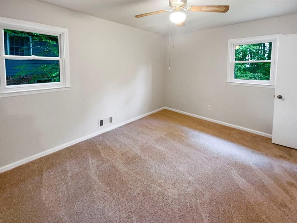 1372 Drayton Wood Dr, Tucker GA 30084-7921 exterior