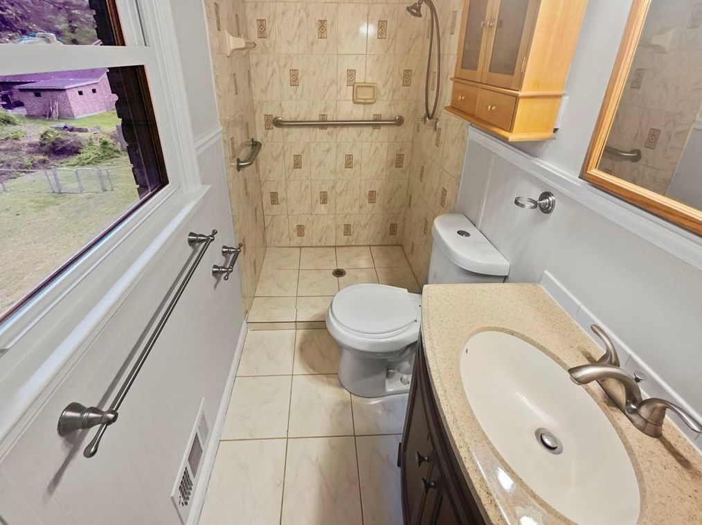 1372 Drayton Wood Dr, Tucker GA 30084-7921 exterior