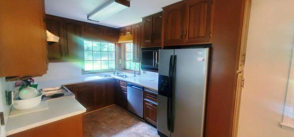 3895 Marvin Lee Dr, Tucker GA 30084-7513 exterior