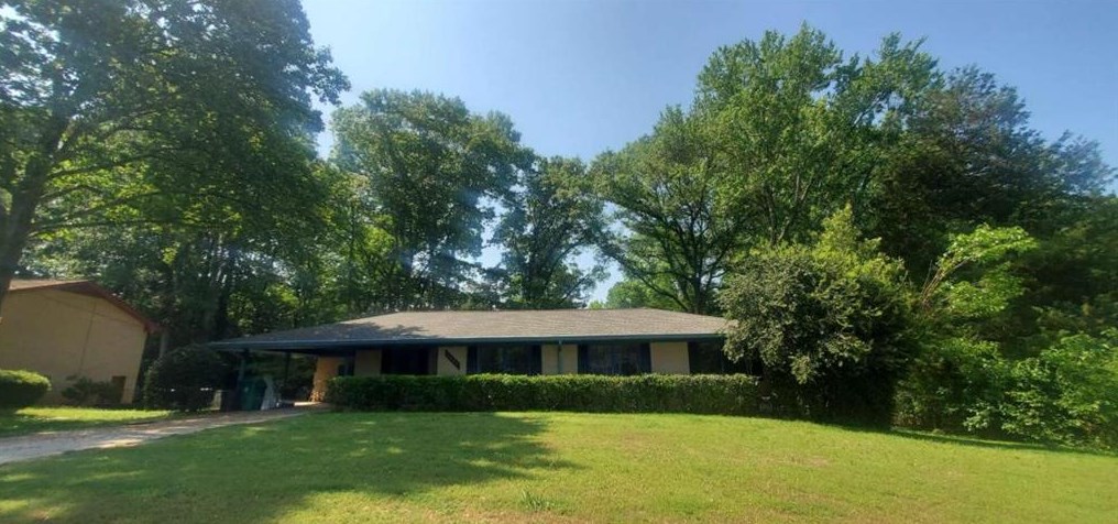 3895 Marvin Lee Dr, Tucker GA 30084-7513 exterior