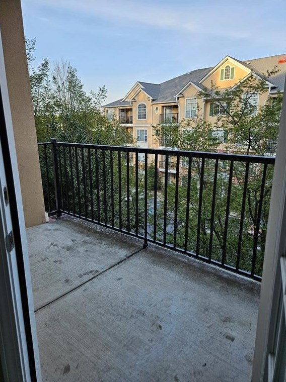 2201 Stratford Ct, Decatur GA  30033-4251 exterior