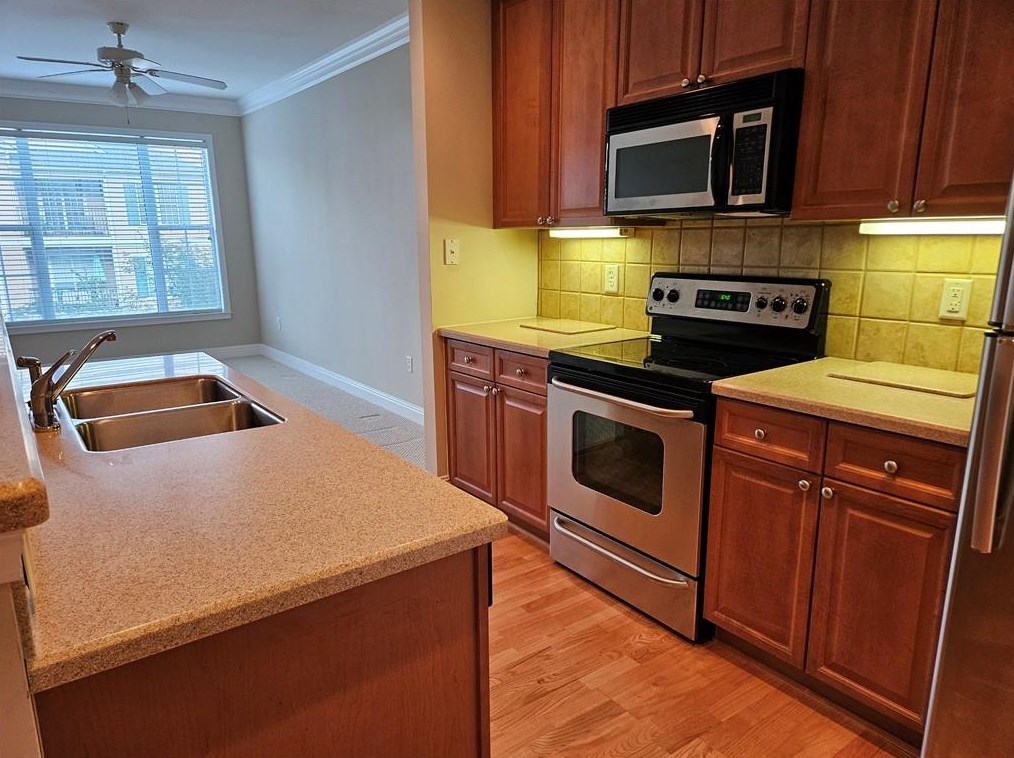 2201 Stratford Ct, Decatur GA  30033-4251 exterior