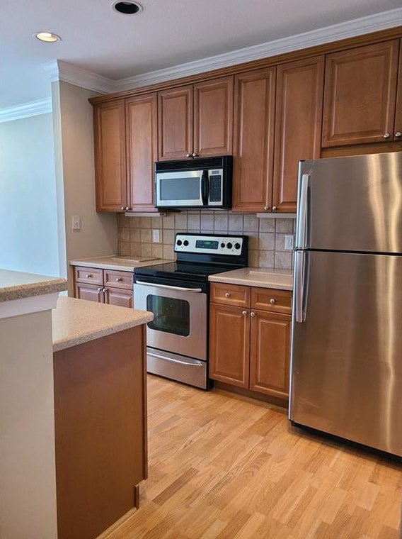 2201 Stratford Ct, Decatur GA  30033-4251 exterior