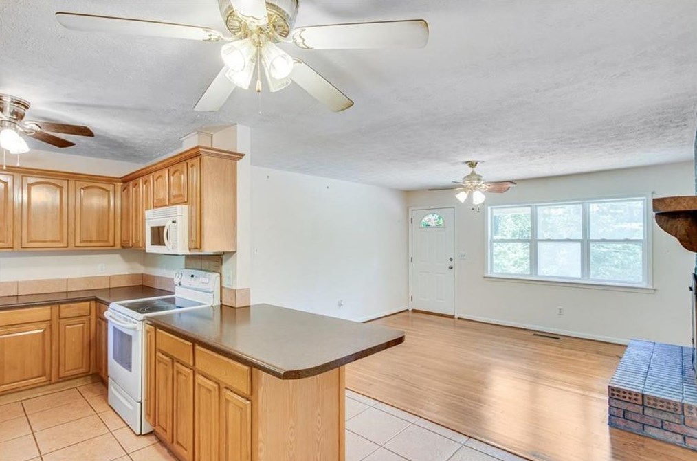 5434 Marlow Dr, Gainesville GA 30501-7010 exterior