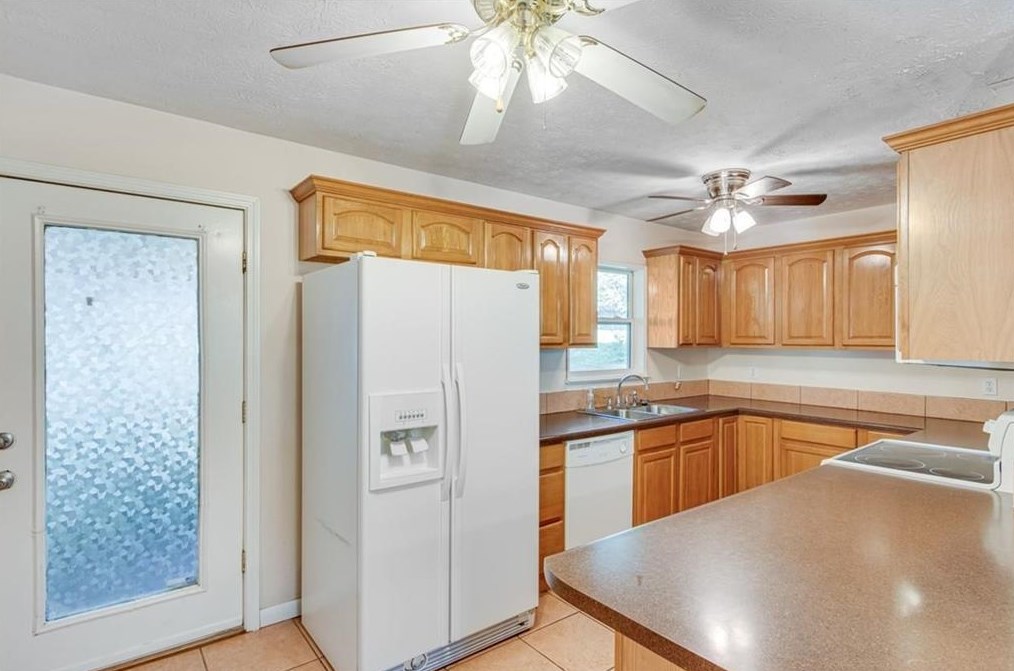 5434 Marlow Dr, Gainesville GA 30501-7010 exterior