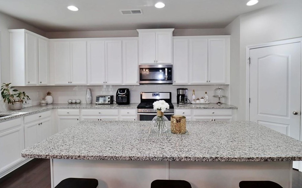 2532 Ozella Pl, Atlanta GA  30331-8095 exterior