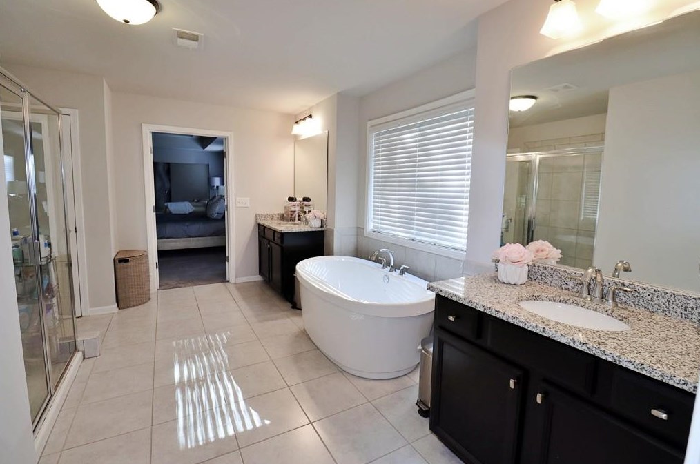 2532 Ozella Pl, Atlanta GA  30331-8095 exterior