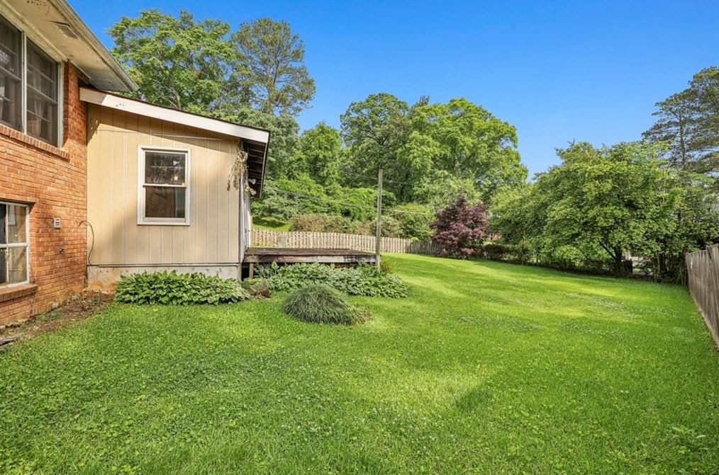 1954 Woodbine Ter, Atlanta GA  30329-2726 exterior