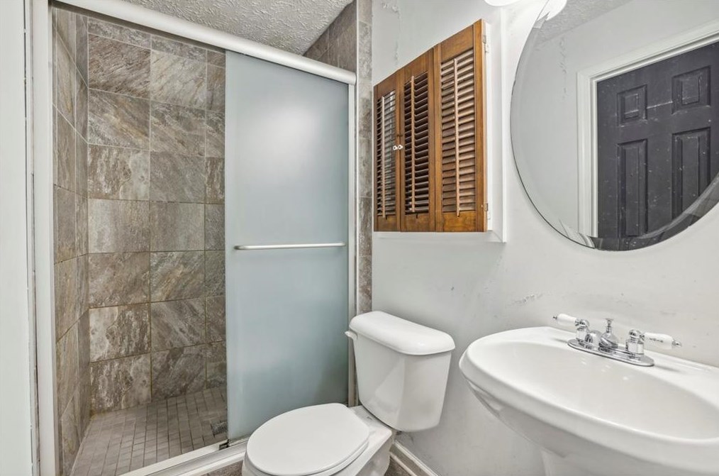 1954 Woodbine Ter, Atlanta GA  30329-2726 exterior