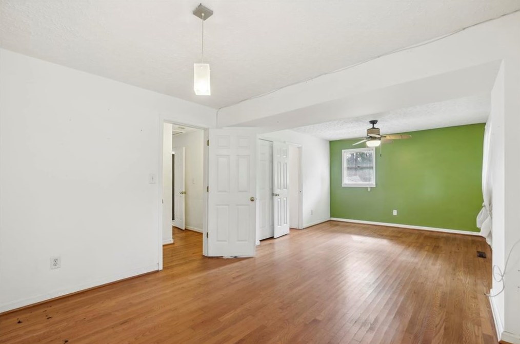 1954 Woodbine Ter, Atlanta GA  30329-2726 exterior