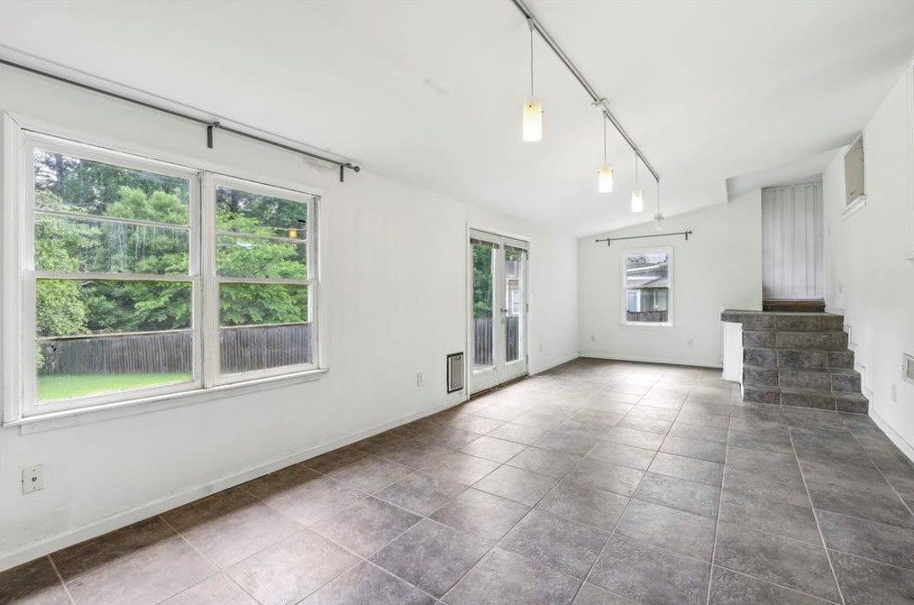 1954 Woodbine Ter, Atlanta GA  30329-2726 exterior