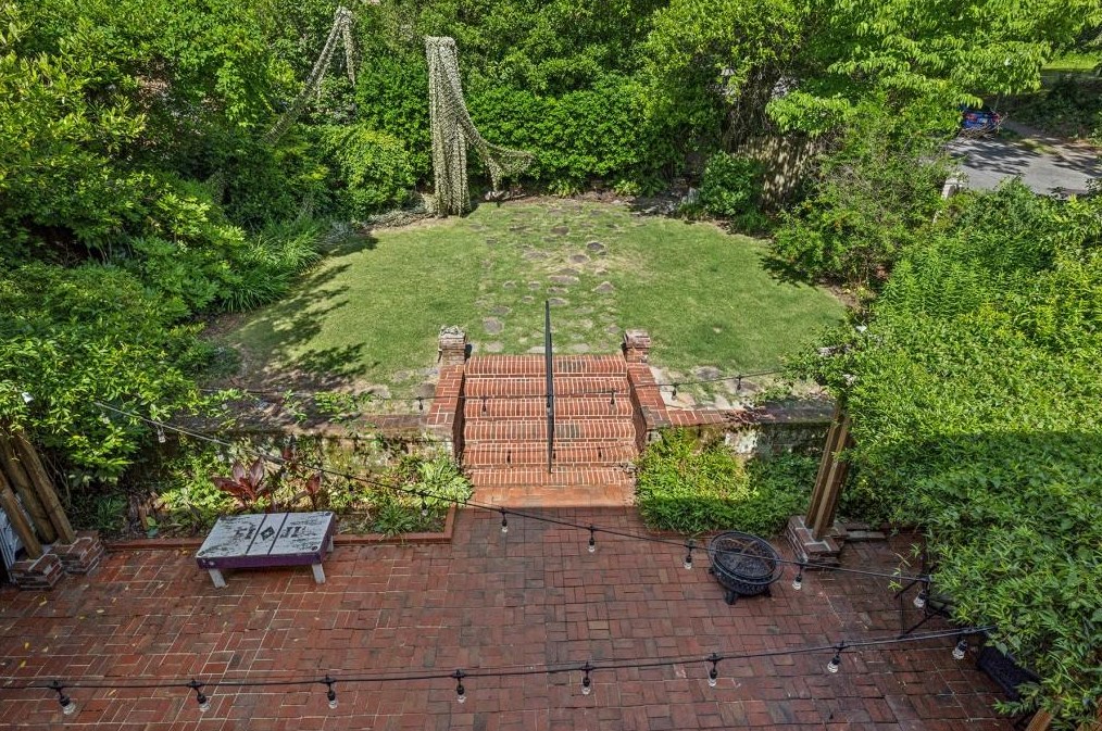 848 Durant Pl, Atlanta GA  30308-1609 exterior