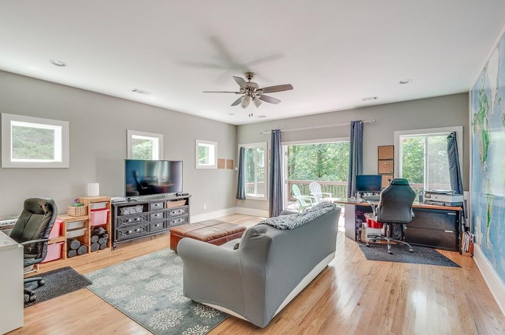 1055 Mercer St, Atlanta GA  30312-3520 exterior