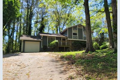 517 Stonehedge Drive, Stone Mountain, GA 30087 - Photo 1