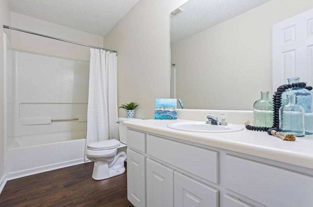 6775 Chesepeake Pt, Rex GA 30273-2236 exterior