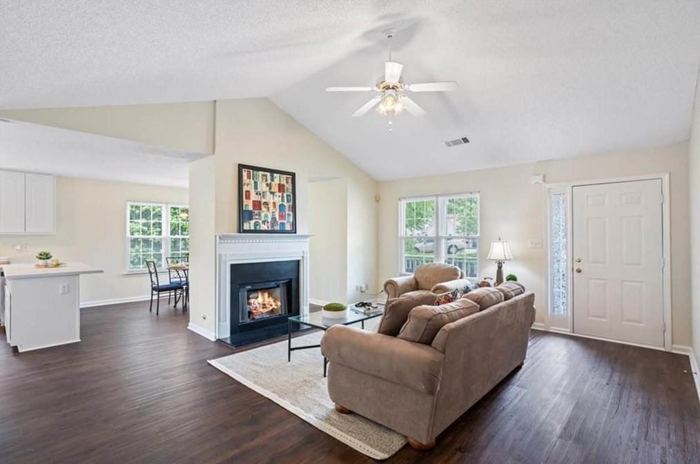 6775 Chesepeake Pt, Rex GA 30273-2236 exterior