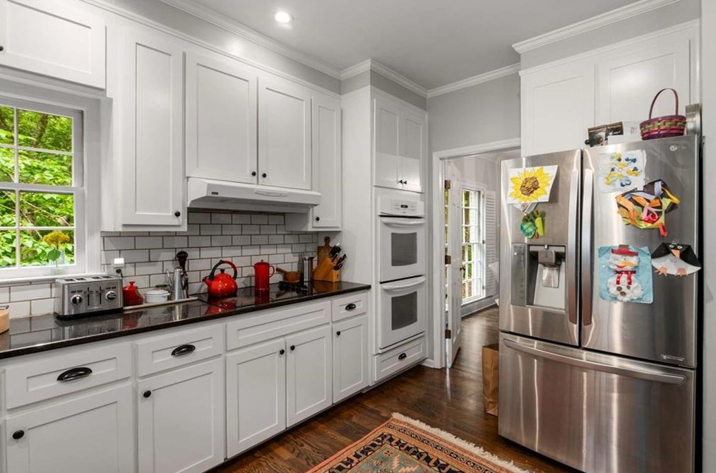 5300 New London Trce, Atlanta GA  30327-4966 exterior
