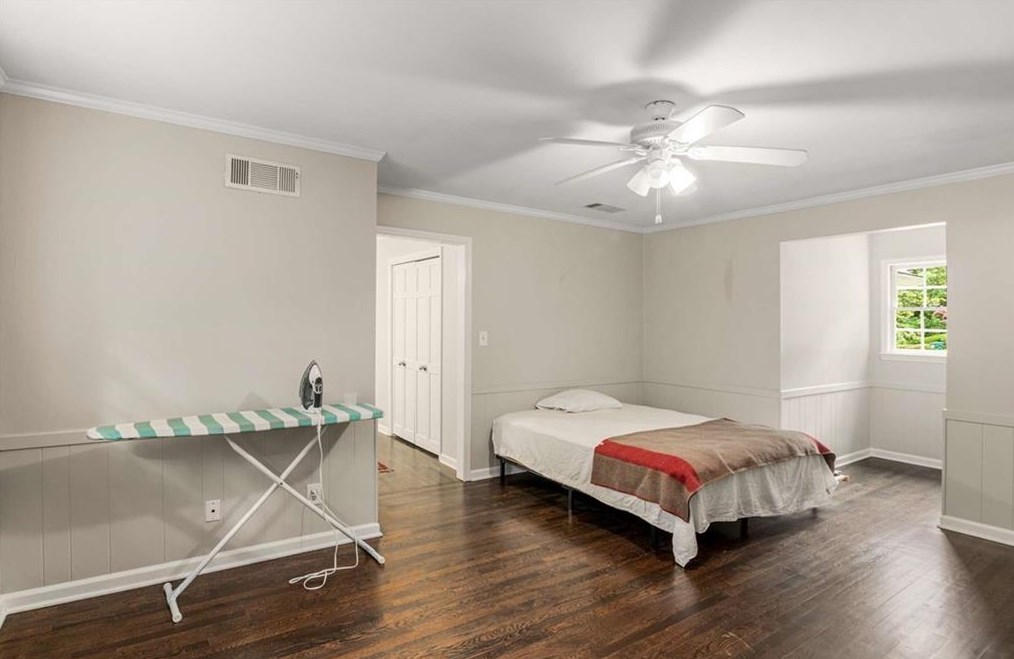 5300 New London Trce, Atlanta GA  30327-4966 exterior