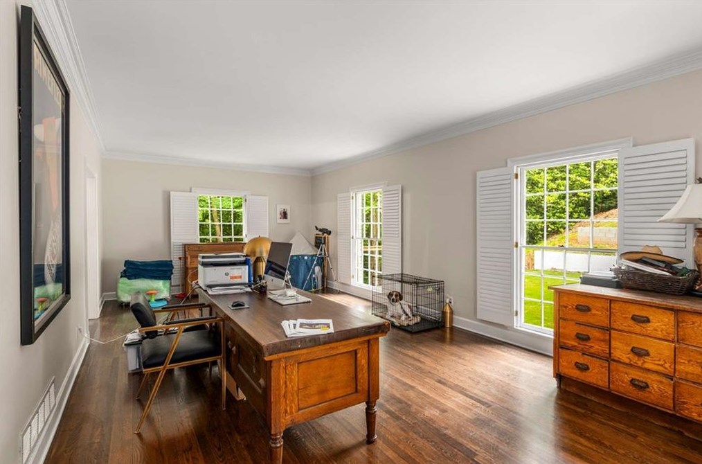 5300 New London Trce, Atlanta GA  30327-4966 exterior