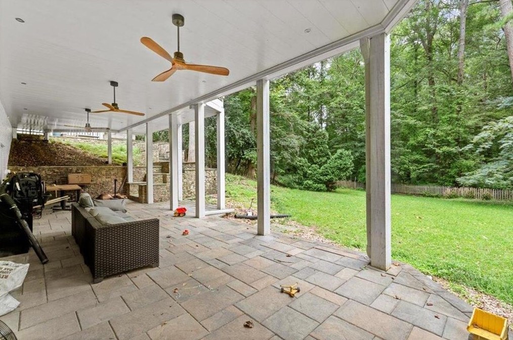 5300 New London Trce, Atlanta GA  30327-4966 exterior