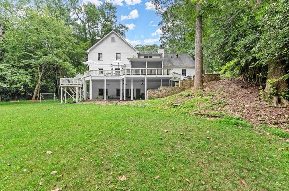 5300 New London Trce, Atlanta GA  30327-4966 exterior