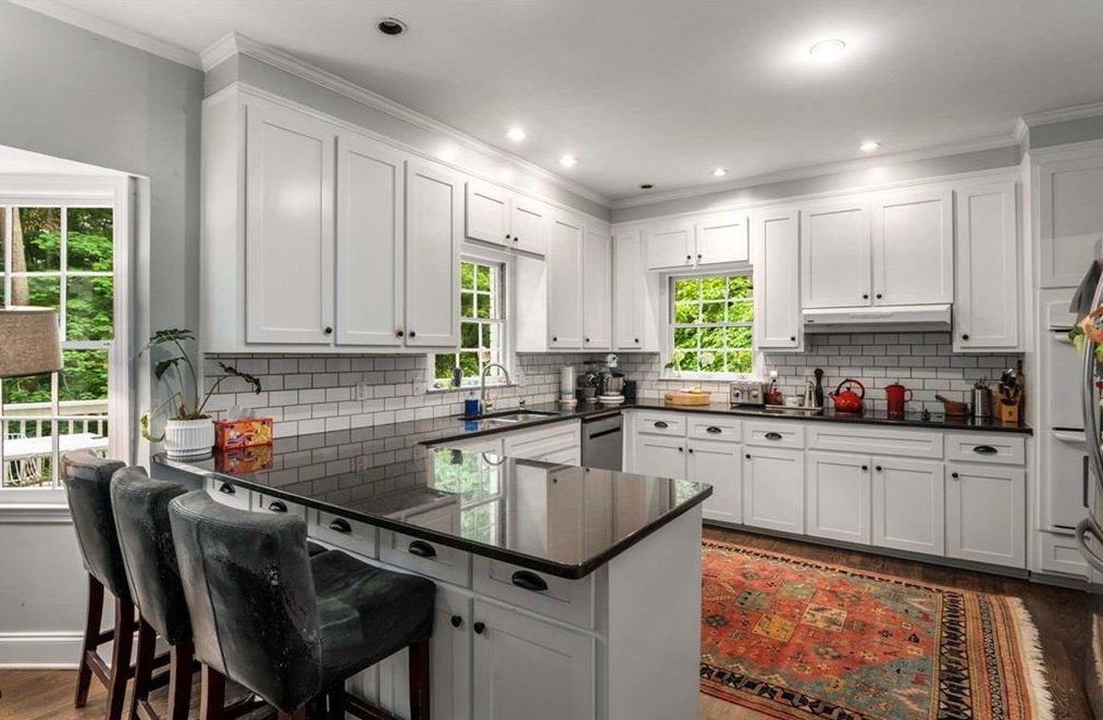 5300 New London Trce, Atlanta GA  30327-4966 exterior