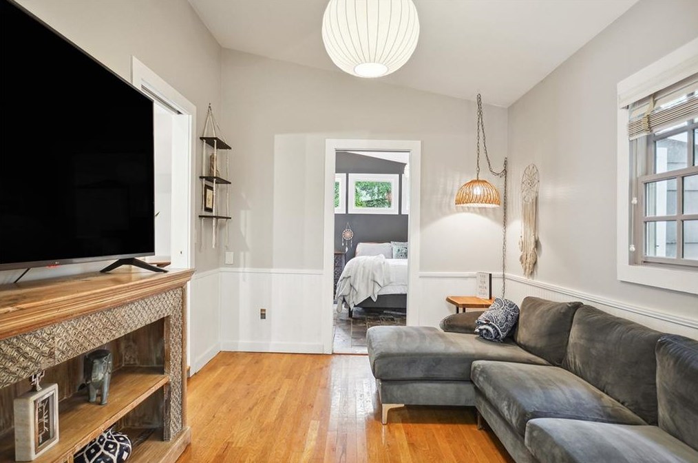 137 Ridgeland Ave, Decatur GA  30030-2055 exterior