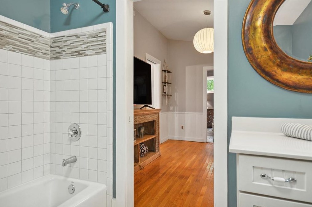 137 Ridgeland Ave, Decatur GA  30030-2055 exterior