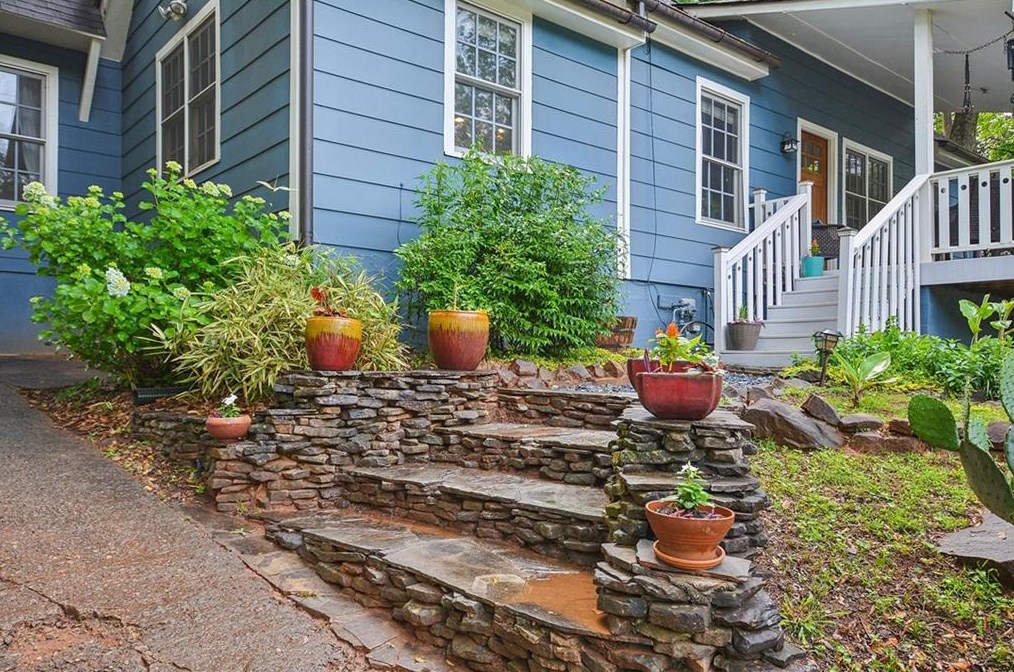 137 Ridgeland Ave, Decatur GA  30030-2055 exterior