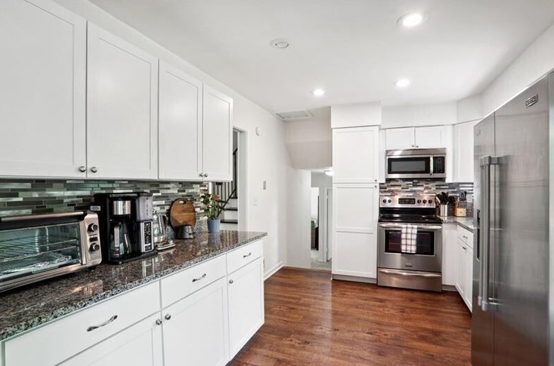2767 Harrow Dr, Atlanta GA  30341-3929 exterior