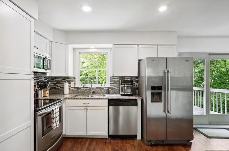 2767 Harrow Dr, Atlanta GA  30341-3929 exterior