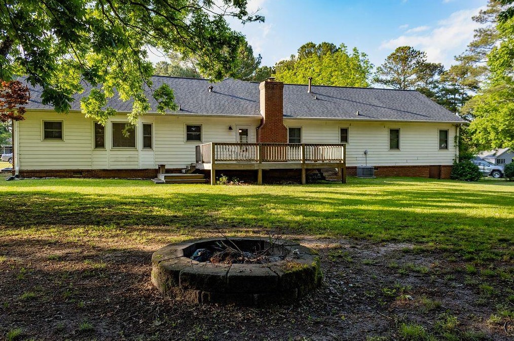 1706 Ramble Wood Way, Lithonia GA 30078-2190 exterior