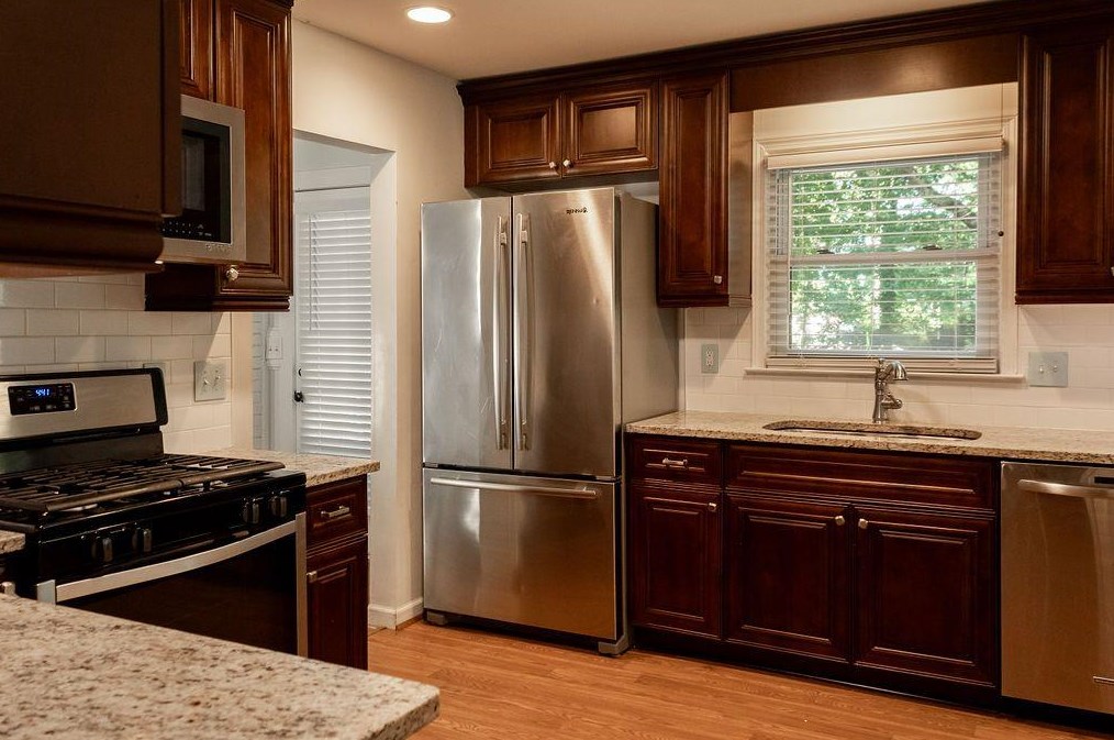 1706 Ramble Wood Way, Lithonia GA 30078-2190 exterior