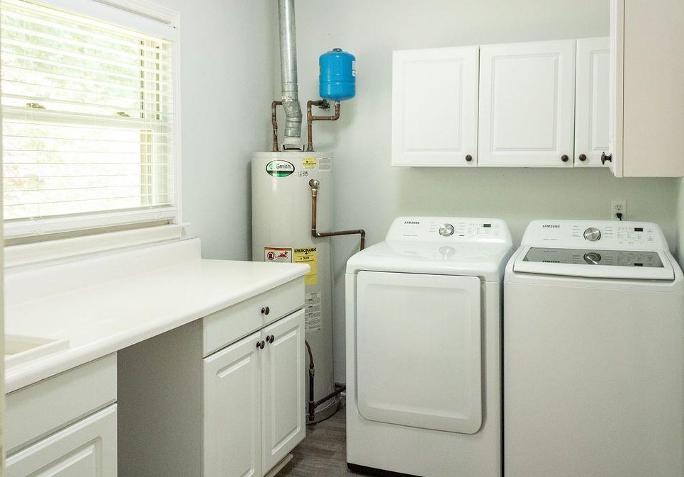 1706 Ramble Wood Way, Lithonia GA 30078-2190 exterior