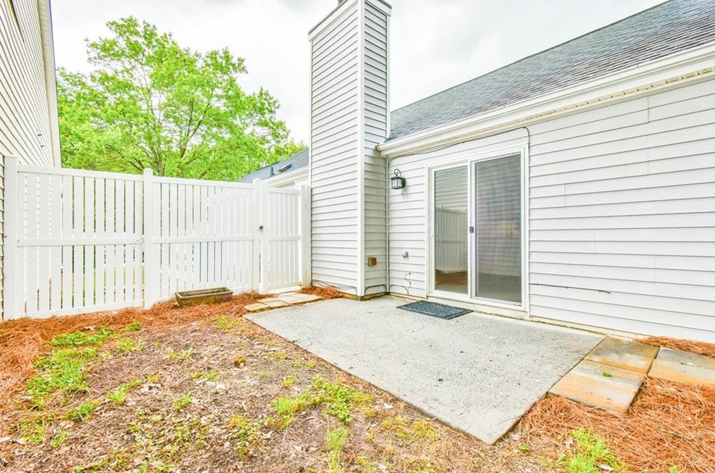 2920 Barnwood Xing, Duluth GA 30097-2184 exterior