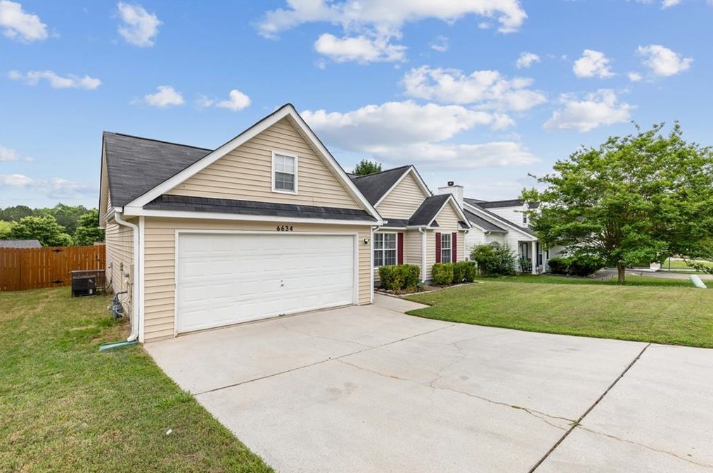 6634 Chesepeake Trl, Rex GA  30273-2224 exterior