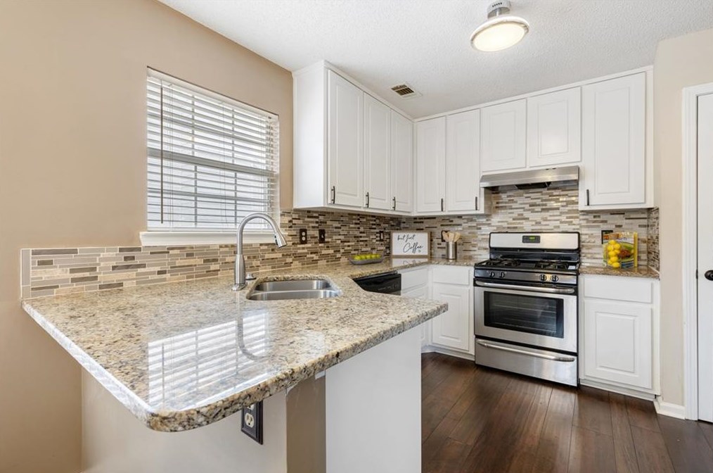 6634 Chesepeake Trl, Rex GA  30273-2224 exterior