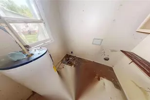 688 Main St, Whitesburg, GA 30185 - Photo 11