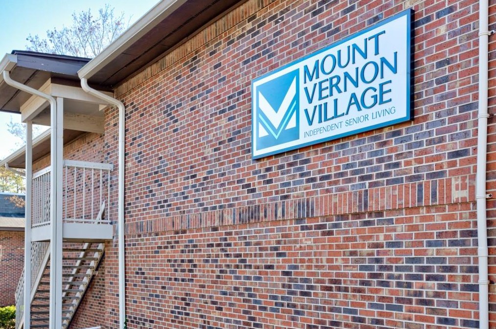 475 Mount Vernon Hwy, Atlanta GA  30328-4164 exterior