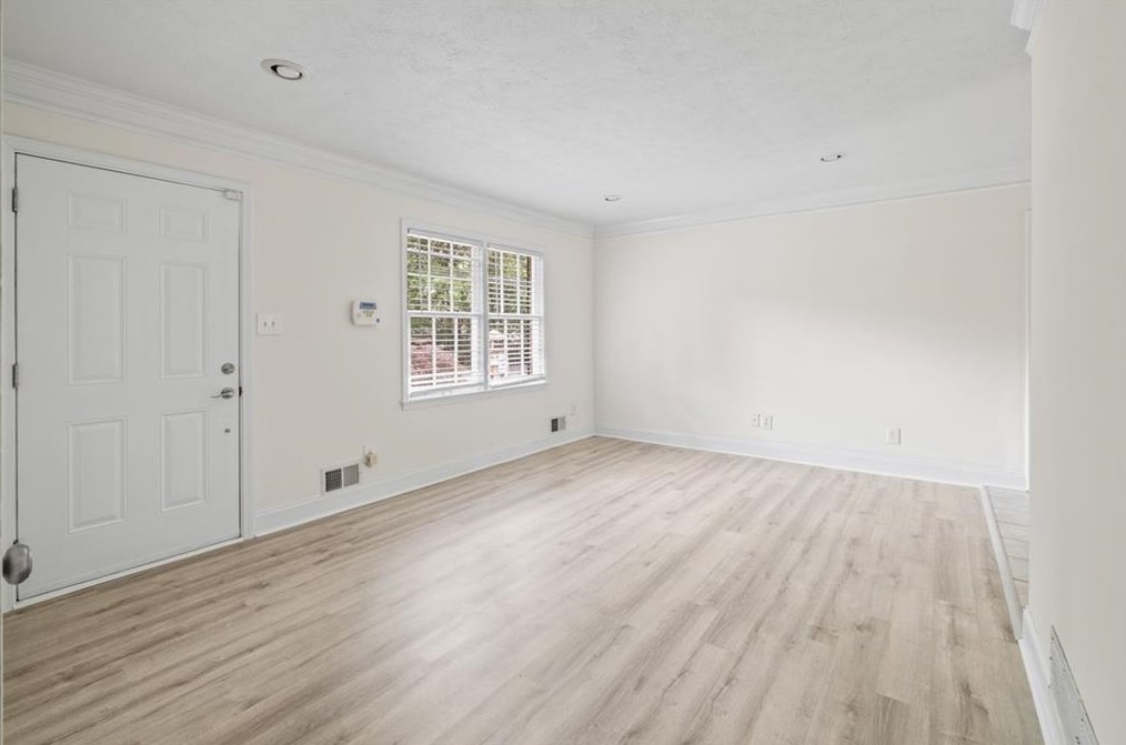 3710 Cooper Lake Rd, Smyrna GA  30082-3316 exterior