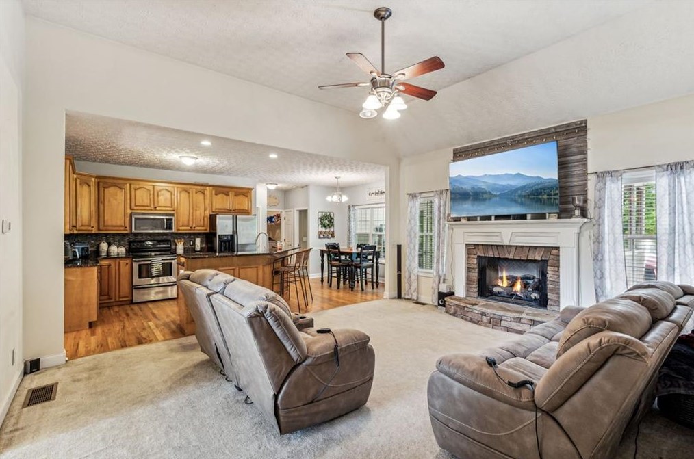 4140 Ponderosa Ln, Gainesville GA 30506-7300 exterior