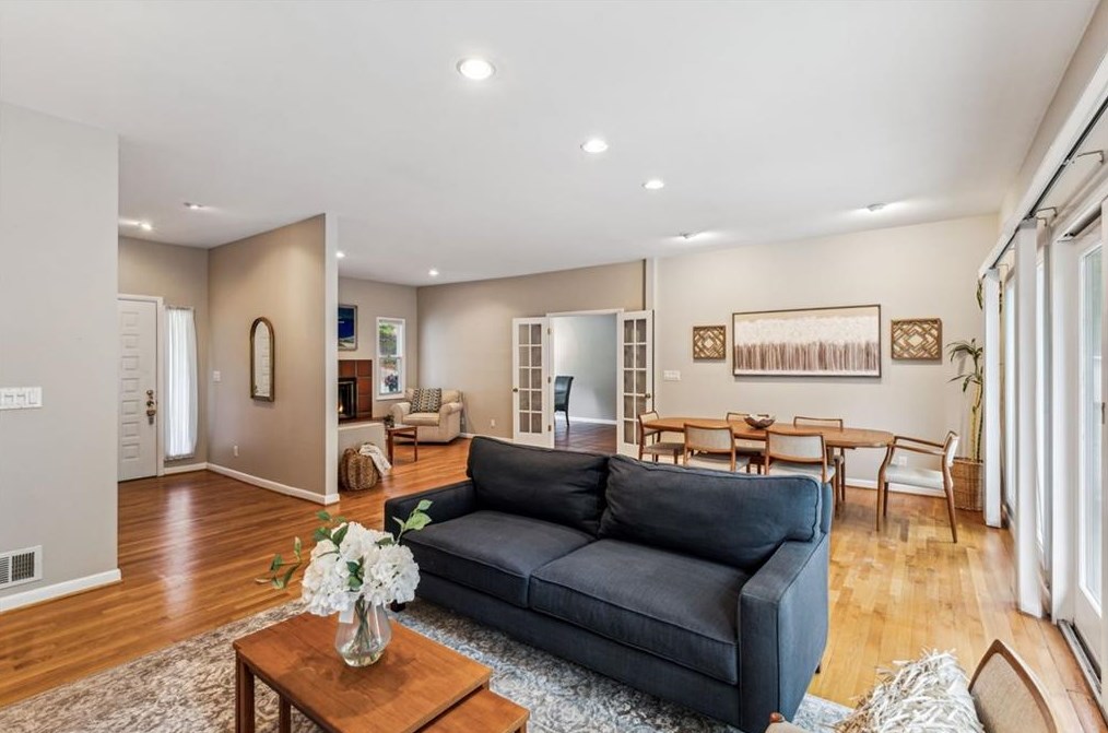 3902 Commander Dr, Atlanta GA  30341-1831 exterior