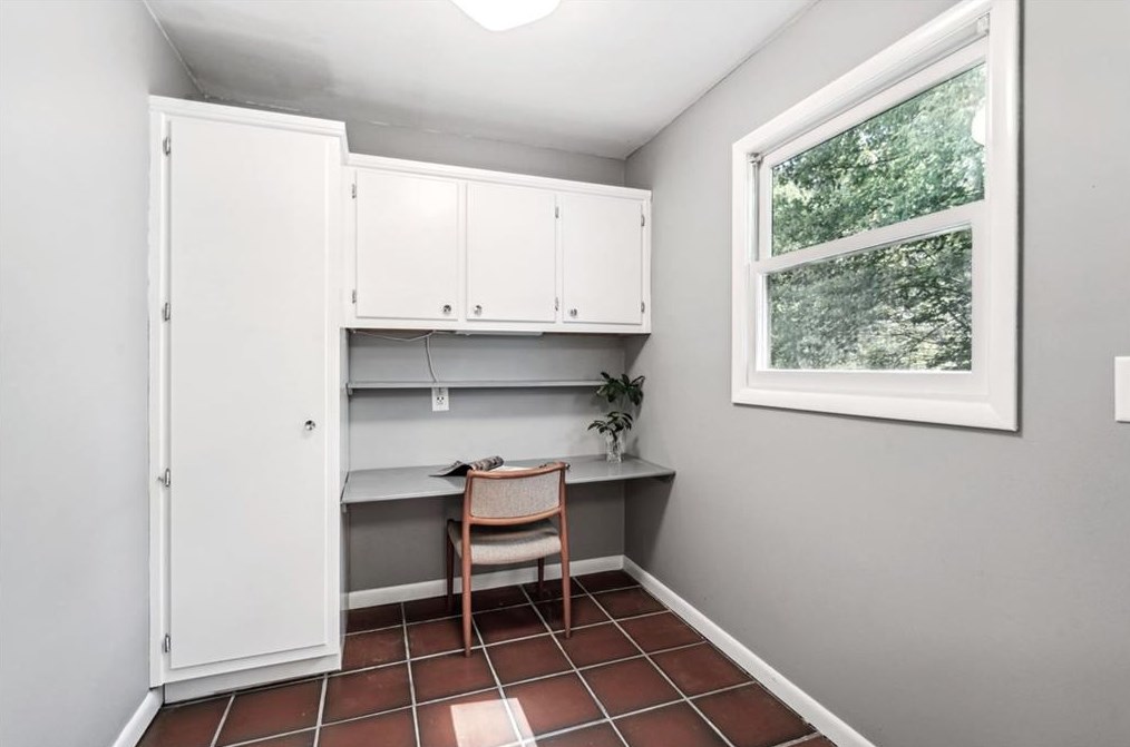 3902 Commander Dr, Atlanta GA  30341-1831 exterior